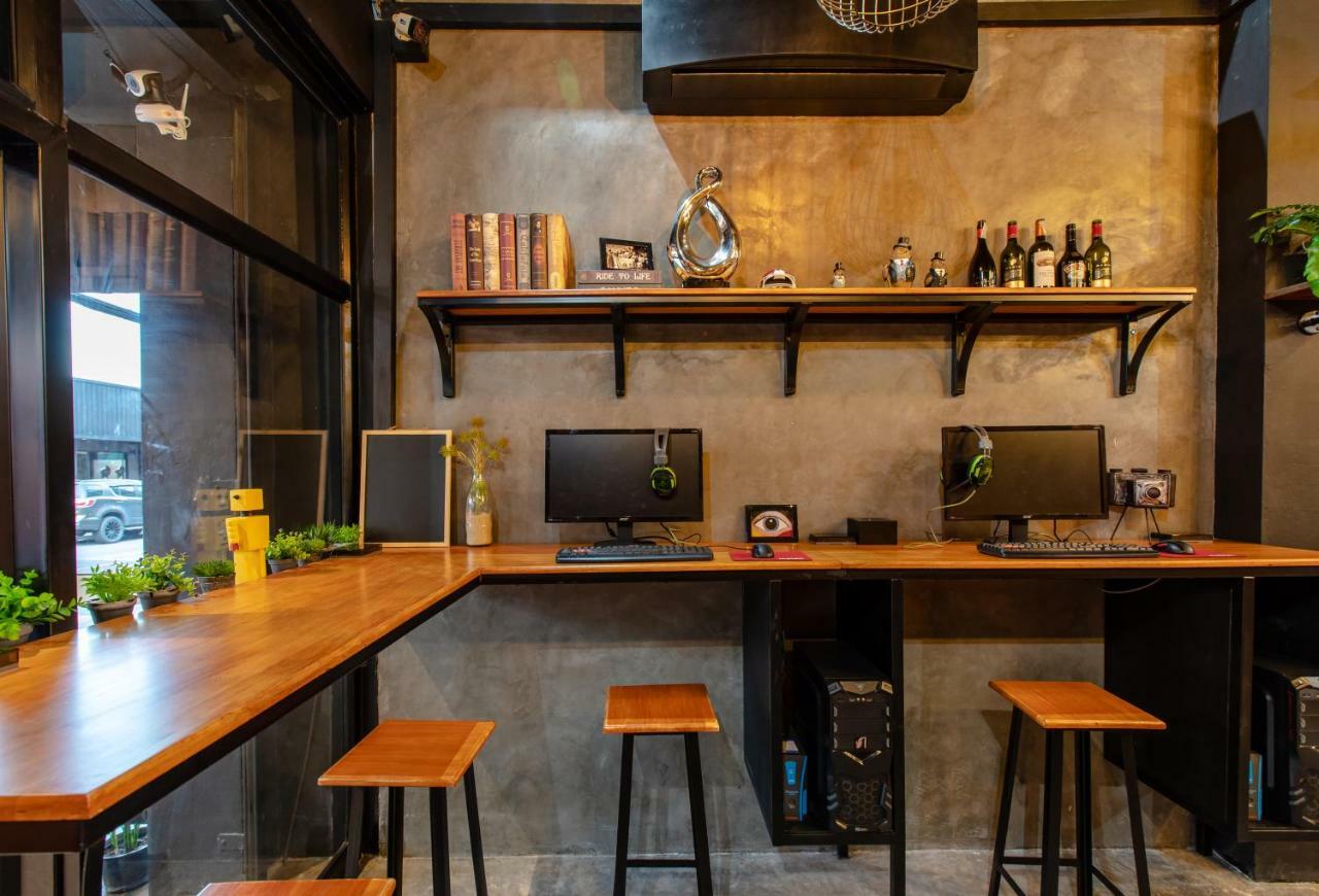 The Z Nite Hostel Phuket Exterior photo